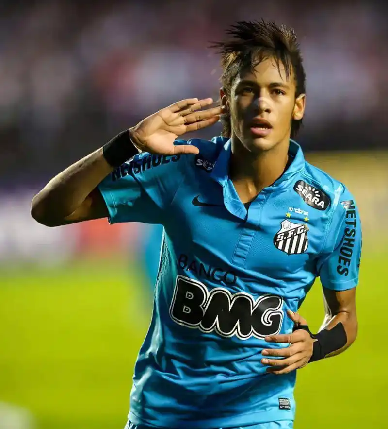 更因為他獨 更因為他獨